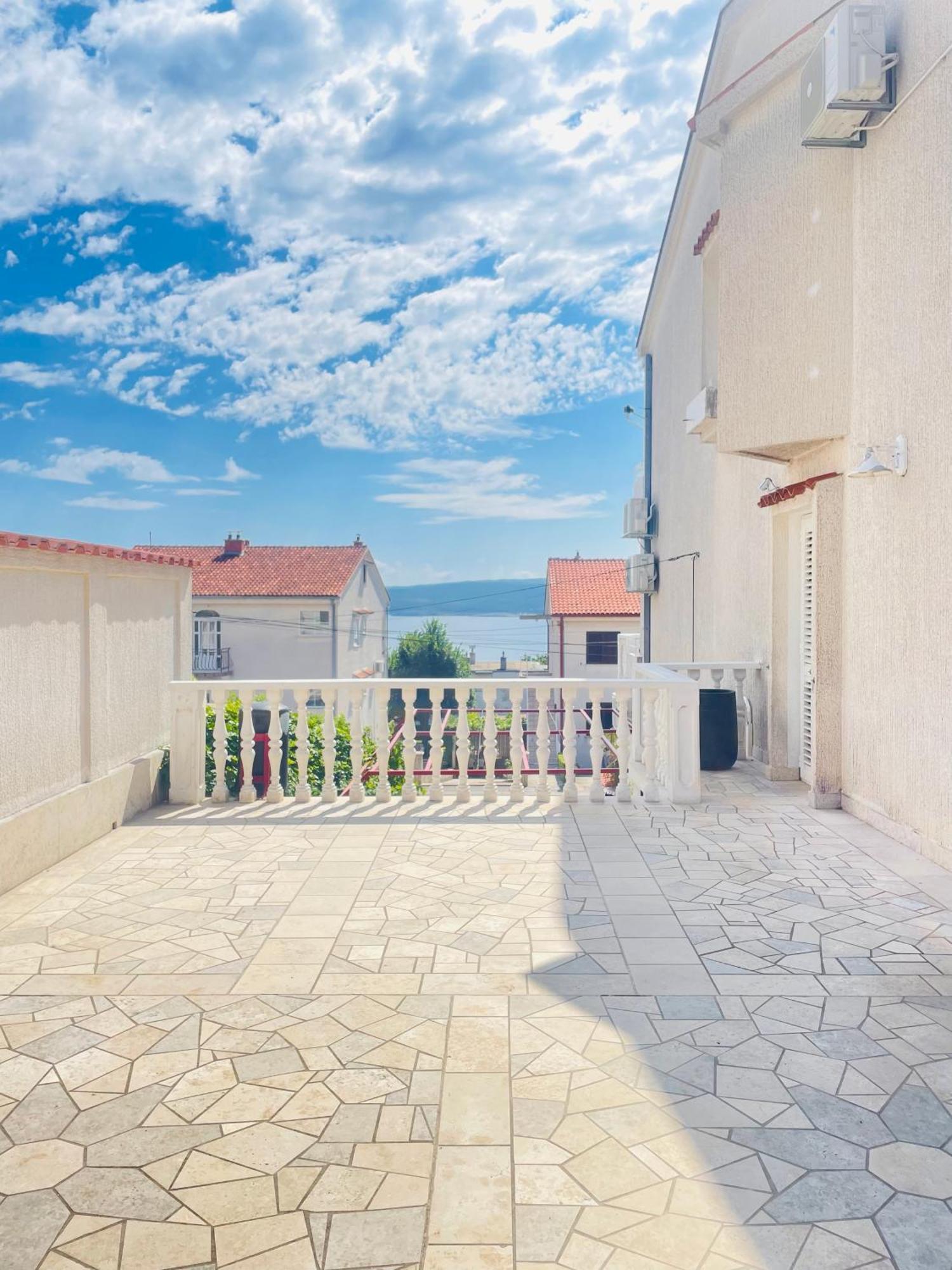Anmarie Apartments Crikvenica Eksteriør billede